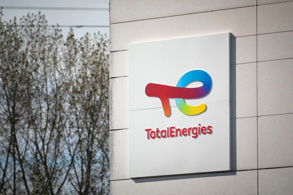TotalEnergies: bénéfice trimestriel en très forte hausse, dopé par l’envolée du prix des hydrocarbures