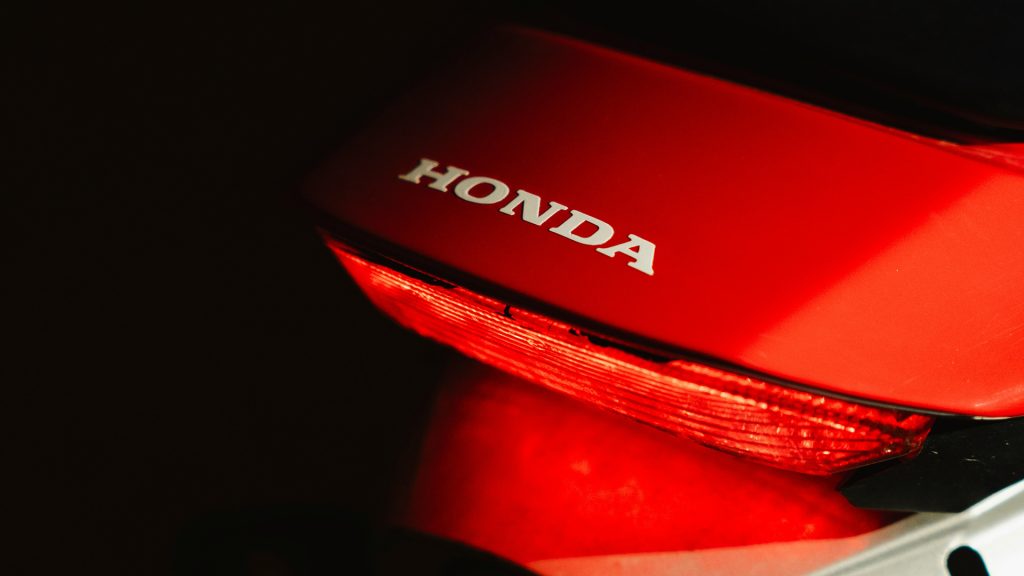 Honda marque le pas avec l’électrique, et accumule de lourdes de pertes