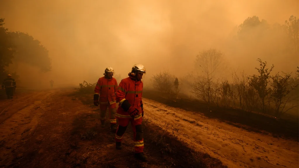 Les pompiers réclament des cagoules filtrantes à 60 euros, l’État hésite encore